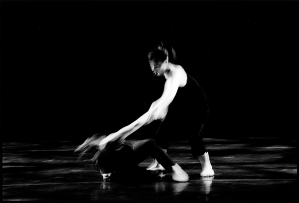 "If It's Flying You Recall..." Tech Rehearsal, 10 : Becoming Dance : Diane Smook Photography: Nature, Dance, Documentary