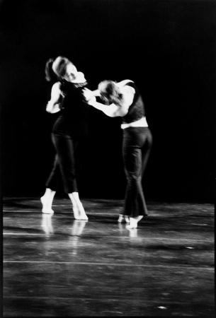 "If It's Flying You Recall..." Tech Rehearsal, 9 : Becoming Dance : Diane Smook Photography: Nature, Dance, Documentary